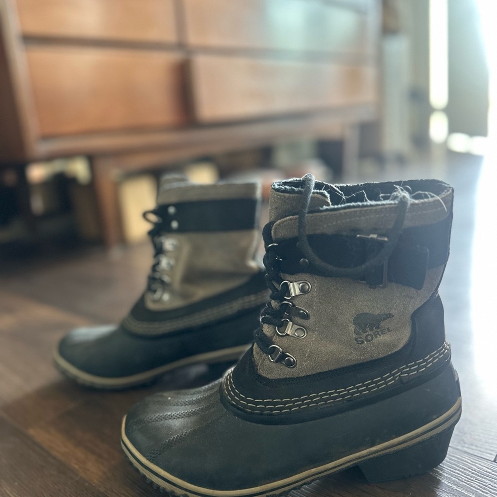 Sorel Women's Waterproof Boots 7.5